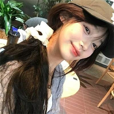 俏皮女学生